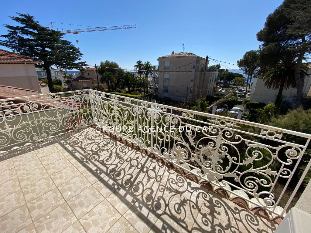 VILLA ST RAPHAEL – 5 pièce(s) – 140 m2 Image 1