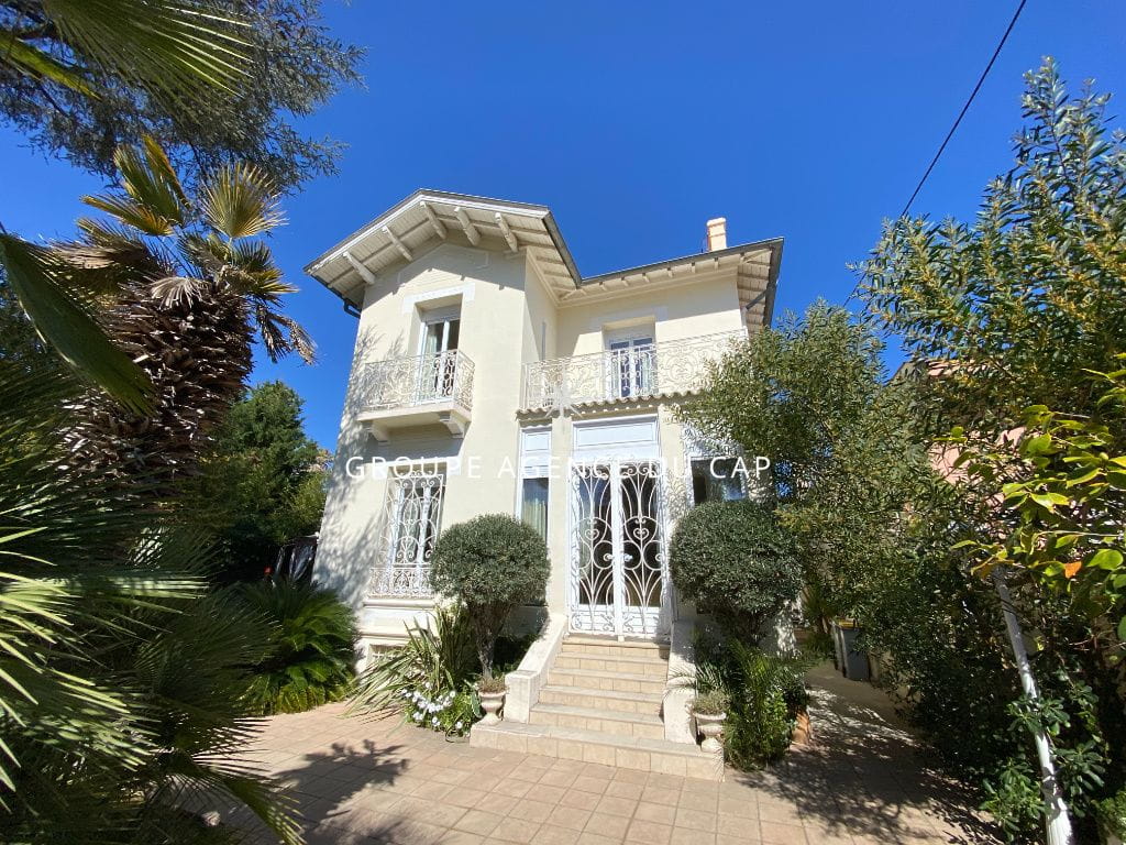 VILLA ST RAPHAEL – 5 pièce(s) – 140 m2 Image 0