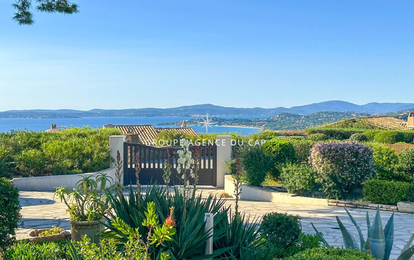 A VENDRE VILLA DE PLAIN PIED VUE MER 4 CHAMBRES PISCINE GARAGE PARKINGS Image 14