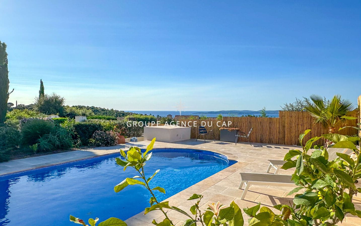 A VENDRE VILLA DE PLAIN PIED VUE MER 4 CHAMBRES PISCINE GARAGE PARKINGS Image 0