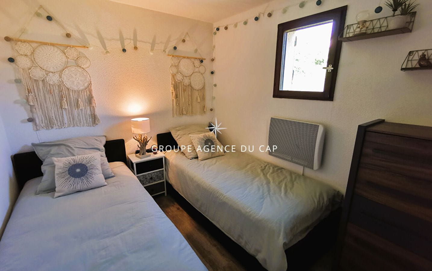 À VENDRE APPARTEMENT VUE MER AVEC 2 CHAMBRES ET MEZZANINE, AUX ISSAMBRES Image 2