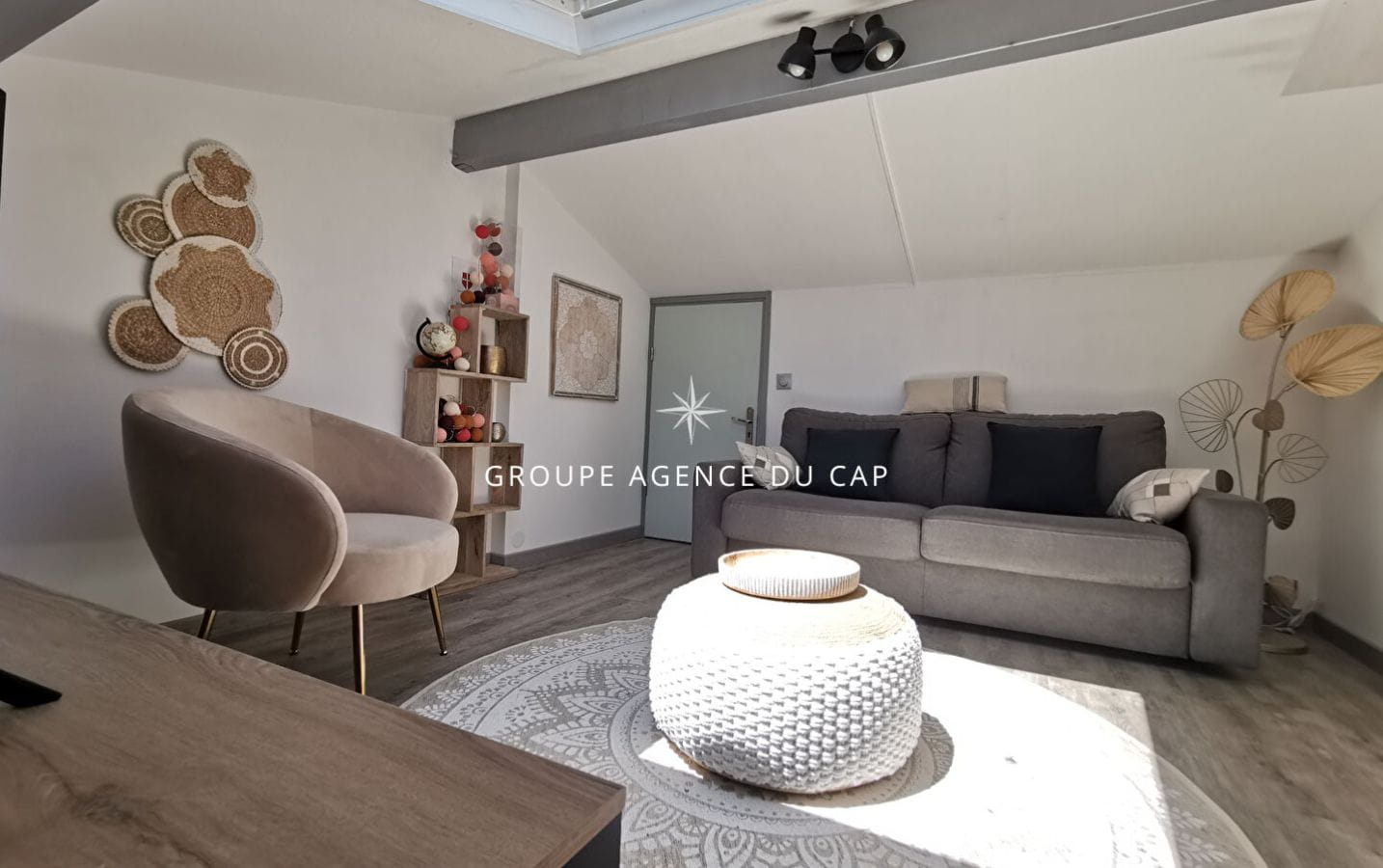 À VENDRE APPARTEMENT VUE MER AVEC 2 CHAMBRES ET MEZZANINE, AUX ISSAMBRES Image 4