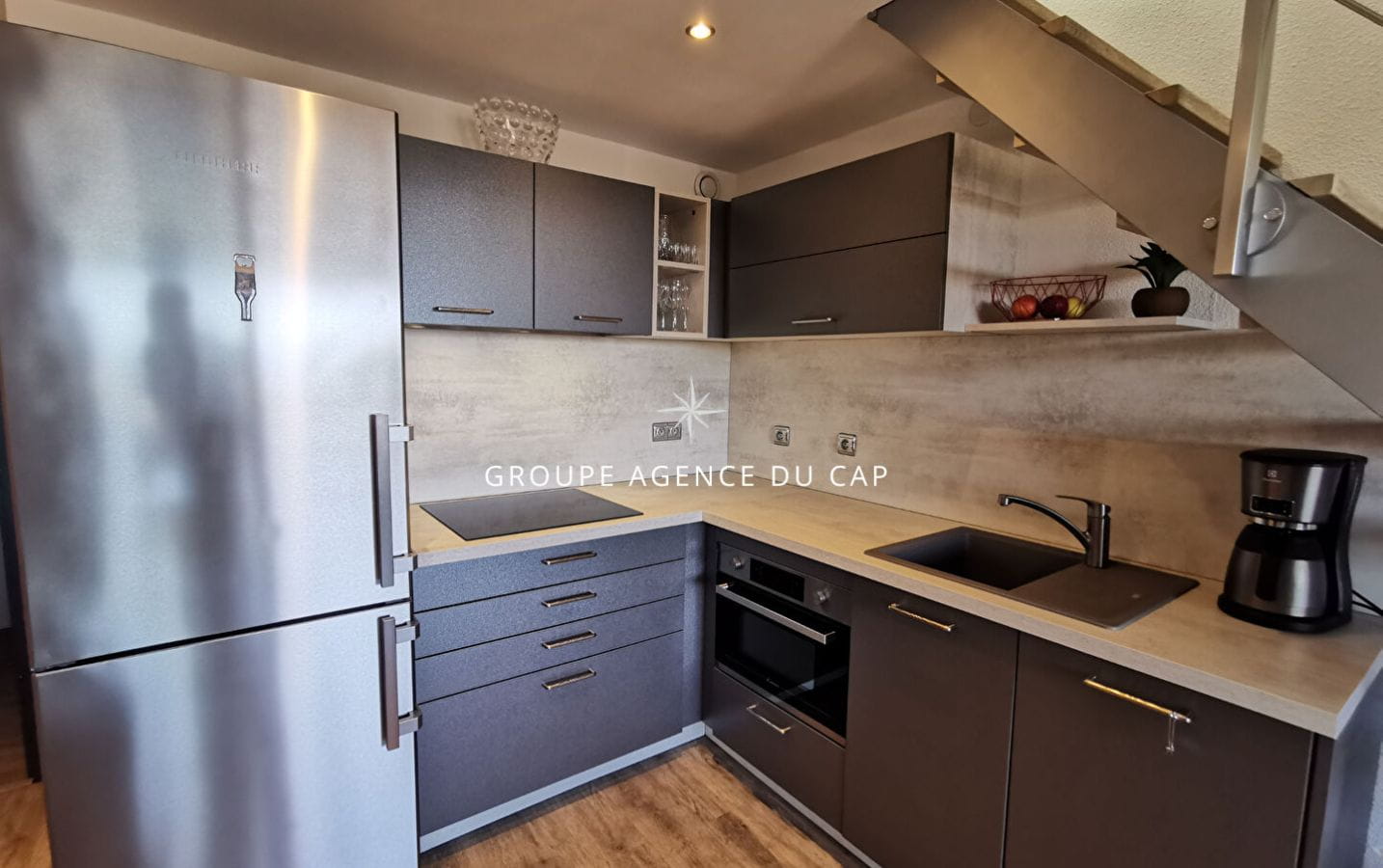 À VENDRE APPARTEMENT VUE MER AVEC 2 CHAMBRES ET MEZZANINE, AUX ISSAMBRES Image 7