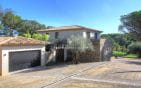 À VENDRE VILLA CONTEMPORAINE DE 8 PIÈCES AVEC PISCINE ET GARAGE POUR 3 VOITURES EN PLEIN CENTRE-VILLE DE SAINT-TROPEZ Min 1