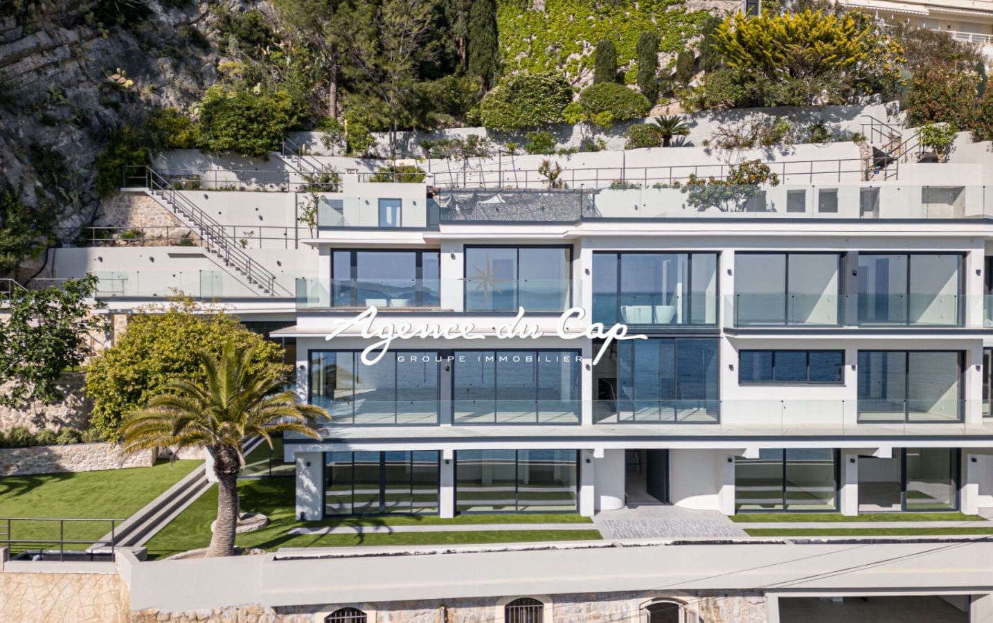 CAP D’AIL EXCEPTIONAL SEA VIEW VILLA IN PRIVATE ESTATE 319 m2 ON THE OUTSIDE OF MONACO Image 1