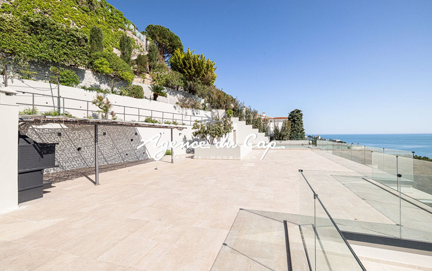 CAP D’AIL EXCEPTIONAL SEA VIEW VILLA IN PRIVATE ESTATE 319 m2 ON THE OUTSIDE OF MONACO Image 5