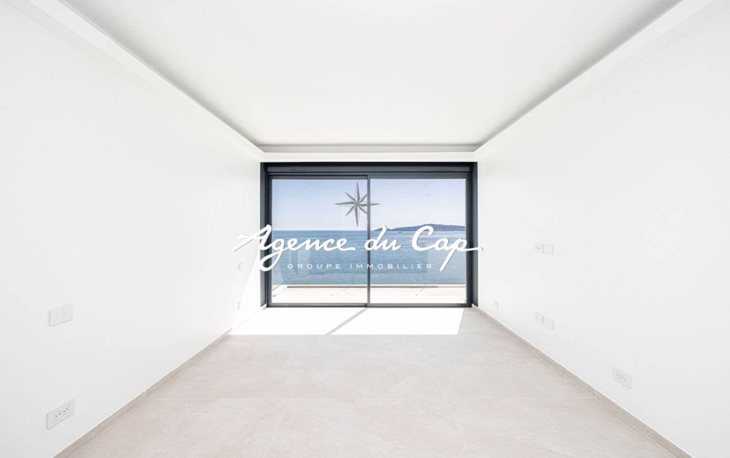 CAP D’AIL EXCEPTIONAL SEA VIEW VILLA IN PRIVATE ESTATE 319 m2 ON THE OUTSIDE OF MONACO Image 9