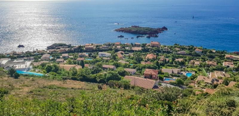 ANTHEOR SAINT RAPHAEL BEAU TERRAIN A BATIR AVEC VUE MER PANORAMIQUE- 3183 m2 Image 0