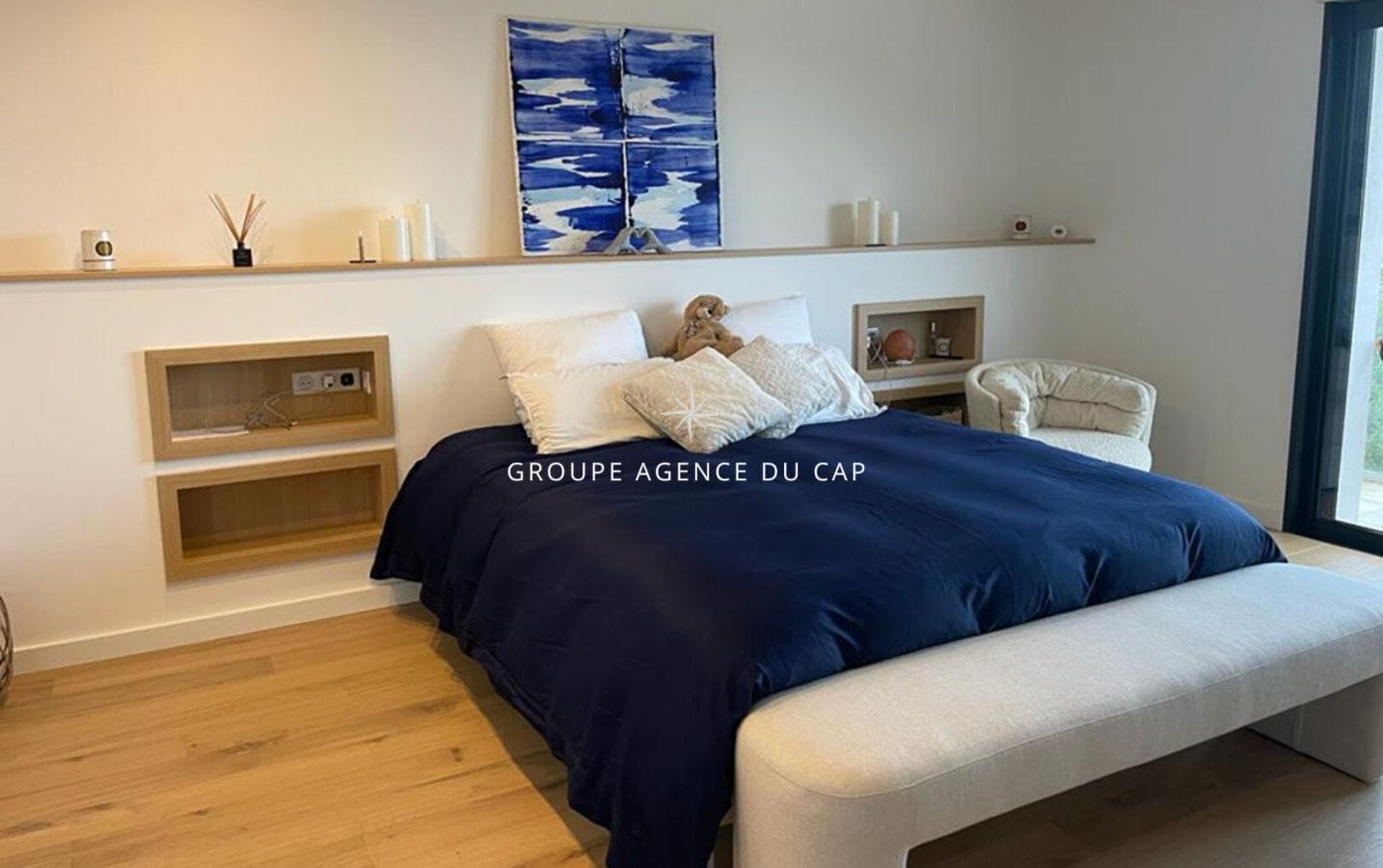 VILLA DE 285M2 AVEC VUE MER 4 CHAMBRES GARAGE ET PISCINE, AUX ISSAMBRES Image 5