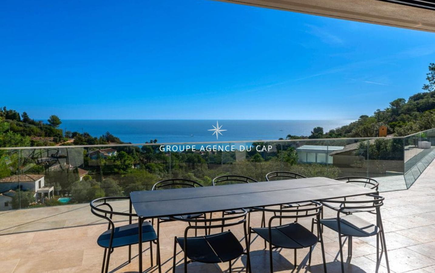 VILLA DE 285M2 AVEC VUE MER 4 CHAMBRES GARAGE ET PISCINE, AUX ISSAMBRES Image 8