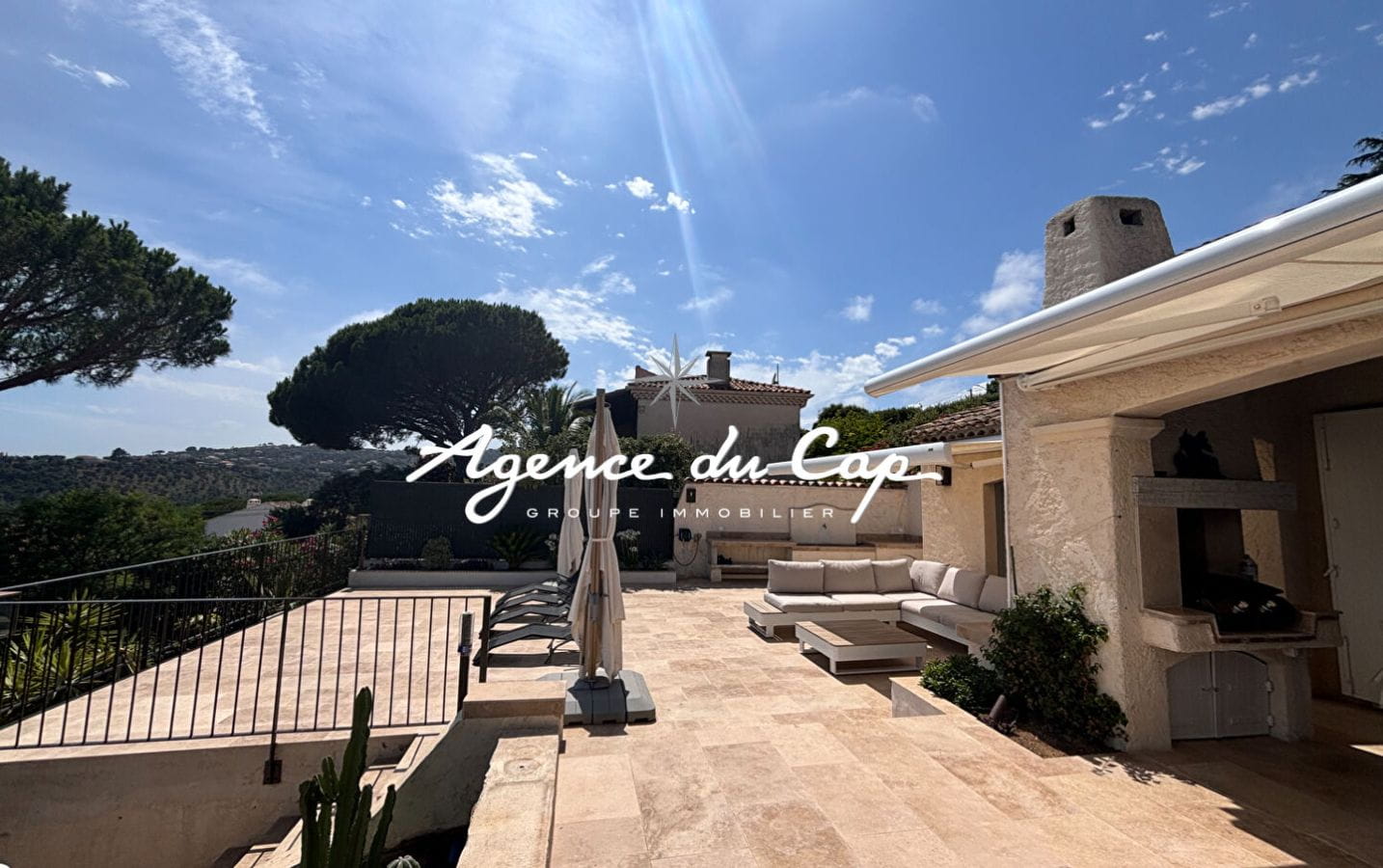 A VENDRE VILLA VUE MER VILLA 5 CHAMBRES PISCINE GARAGE AUX ISSAMBRES Image 13