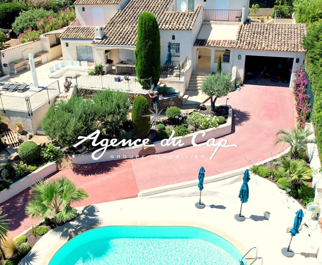 A VENDRE VILLA VUE MER VILLA 5 CHAMBRES PISCINE GARAGE AUX ISSAMBRES Image 15