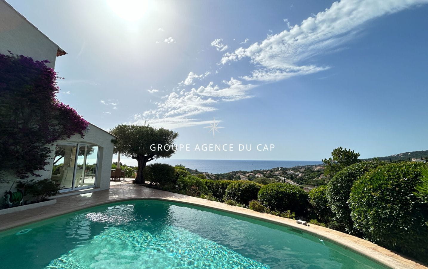 À VENDRE VILLA  VUE MER 190 M²  5 CHAMBRES PISCINE DOUBLE GARAGE LES ISSAMBRES Image 13