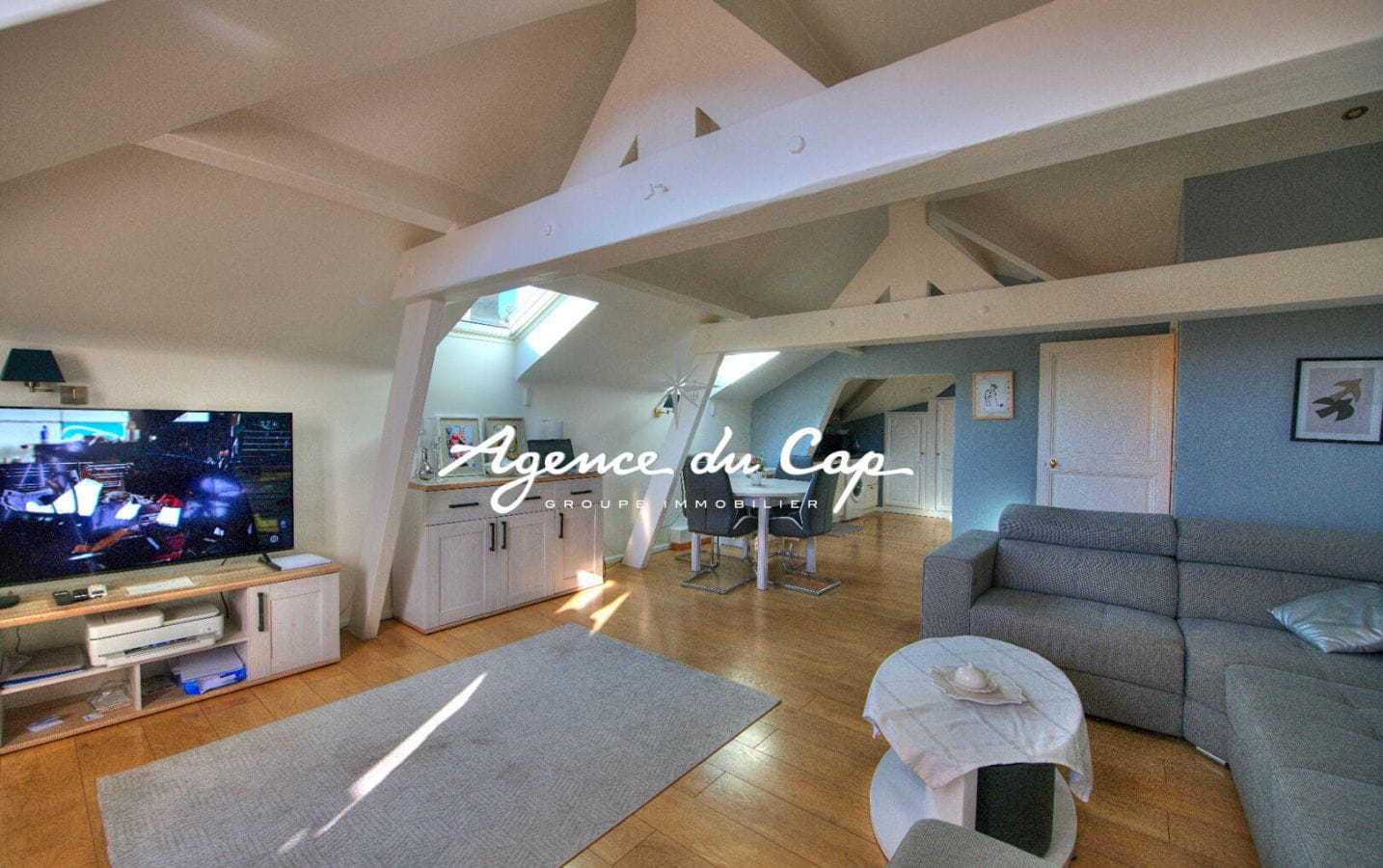 APPARTEMENT SAINT RAPHAEL, NOTRE DAME Image 3