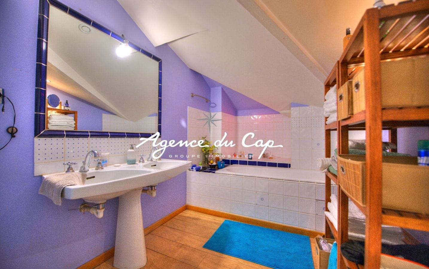 APPARTEMENT SAINT RAPHAEL, NOTRE DAME Image 6