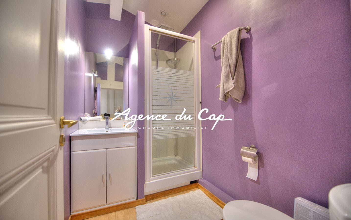 APPARTEMENT SAINT RAPHAEL, NOTRE DAME Image 7