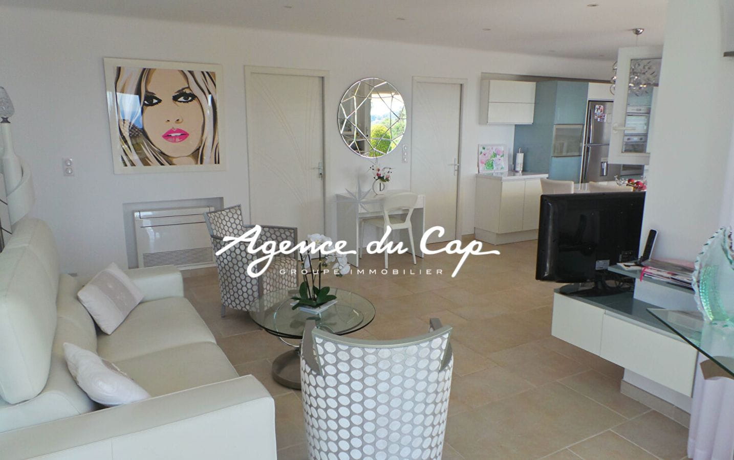 À VENDRE VILLA RÉNOVÉE DE 145 M², 6 PIÈCES, AVEC PISCINE, SPA ET TERRAIN DE PÉTANQUE, AUX ISSAMBRES Image 17