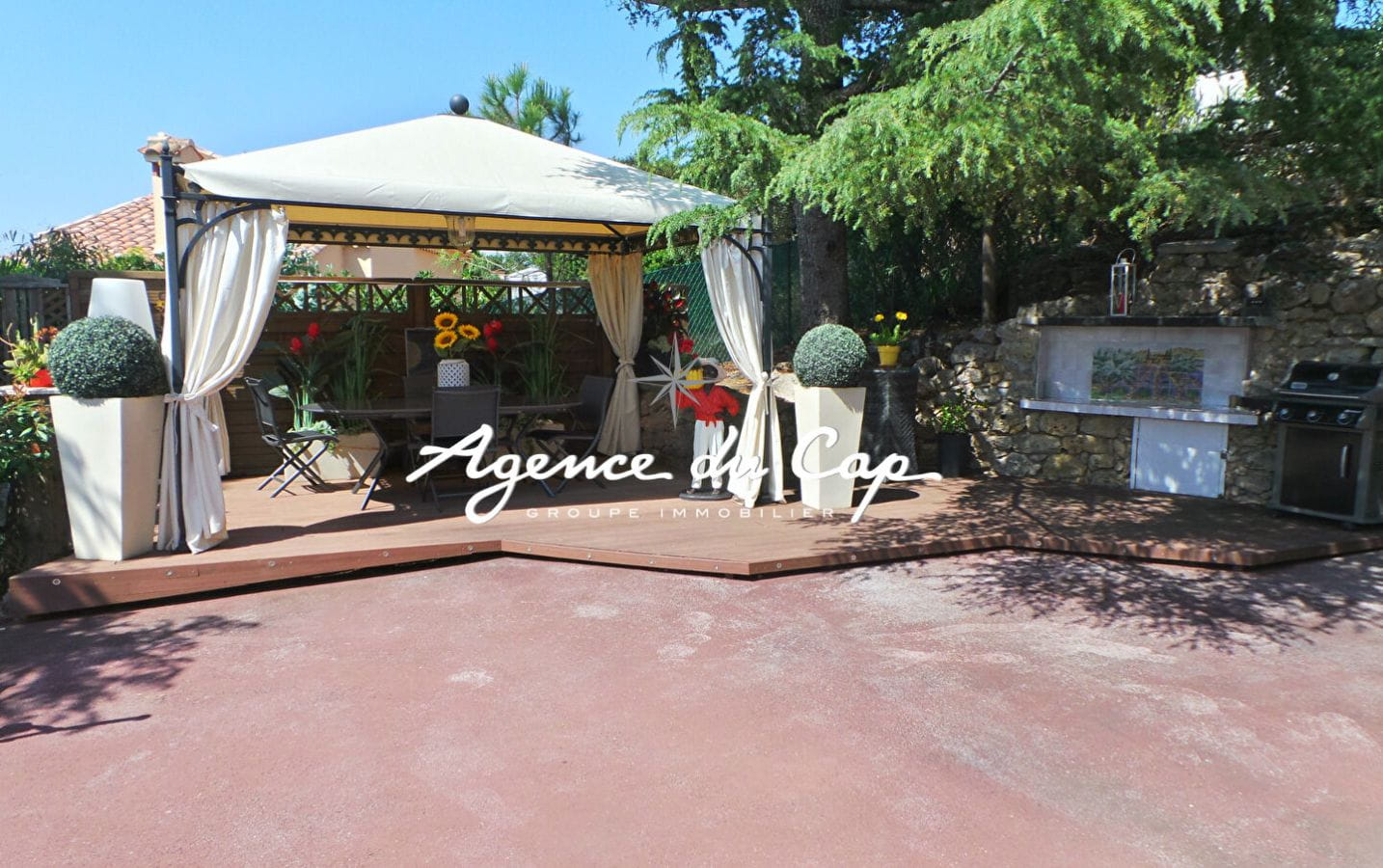 À VENDRE VILLA RÉNOVÉE DE 145 M², 6 PIÈCES, AVEC PISCINE, SPA ET TERRAIN DE PÉTANQUE, AUX ISSAMBRES Image 4