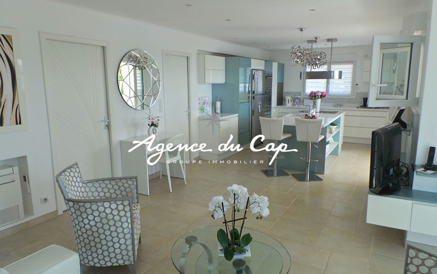 À VENDRE VILLA RÉNOVÉE DE 145 M², 6 PIÈCES, AVEC PISCINE, SPA ET TERRAIN DE PÉTANQUE, AUX ISSAMBRES Image 7