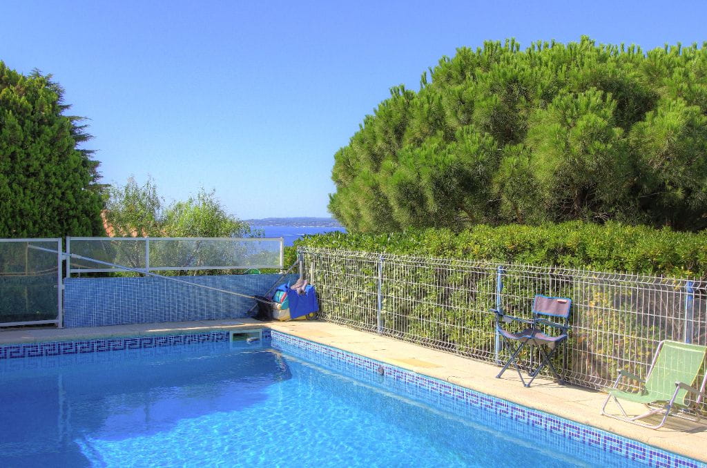 Villa avec vue mer 7 pièces 200 m2  avec 3 appartements 4 garages, aux Issambres Image 1