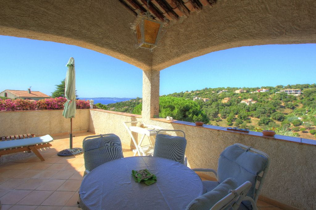 Villa avec vue mer 7 pièces 200 m2  avec 3 appartements 4 garages, aux Issambres Image 3