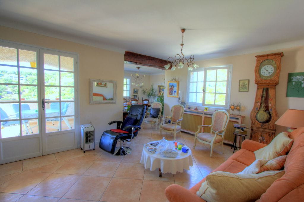 Villa avec vue mer 7 pièces 200 m2  avec 3 appartements 4 garages, aux Issambres Image 4