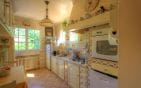 Villa with sea view, 7 rooms, 200 m2 with 3 apartments, 4 garages, in Les Issambres Min 5
