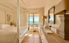 VILLA PROVENCALE DE CHARME EN PIERRE AVEC PISCINE ET GARAGE DE PLUS DE 100 M² A PIED DES PLAGES  ET COMMERCES, VUE MER PANORAMIQUE GOLFE DE SAINT TROPEZ LES ISSAMBRES Min 8