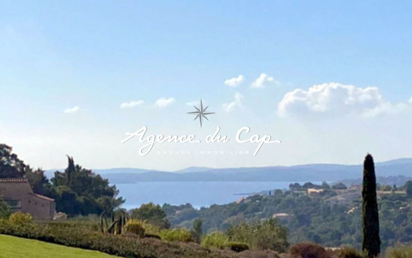 LES ISSAMBRES , VILLA 185 m² , 5 pièces , VUE DEGAGÉE JUSQU’À LA MER Image 3