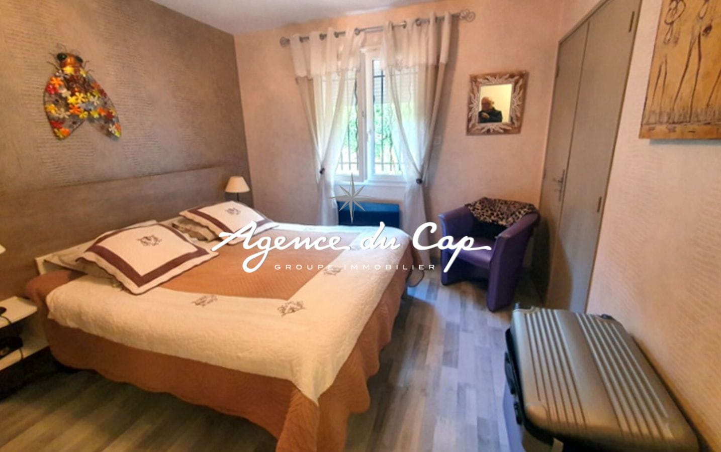 LES ISSAMBRES , VILLA 185 m² , 5 pièces , VUE DEGAGÉE JUSQU’À LA MER Image 5