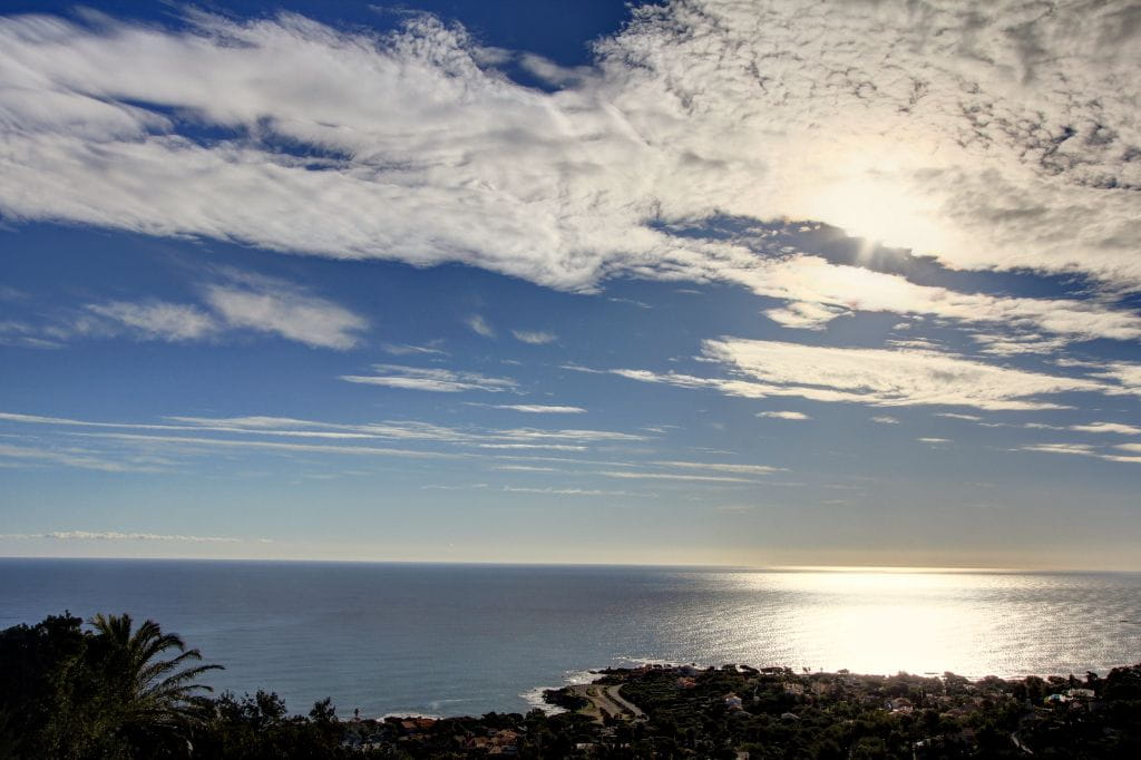 Ensemble de propriété avec vue mer panoramique, aux Issambres Image 0