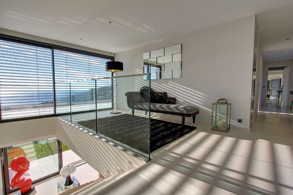 Ensemble de propriété avec vue mer panoramique, aux Issambres Image 2