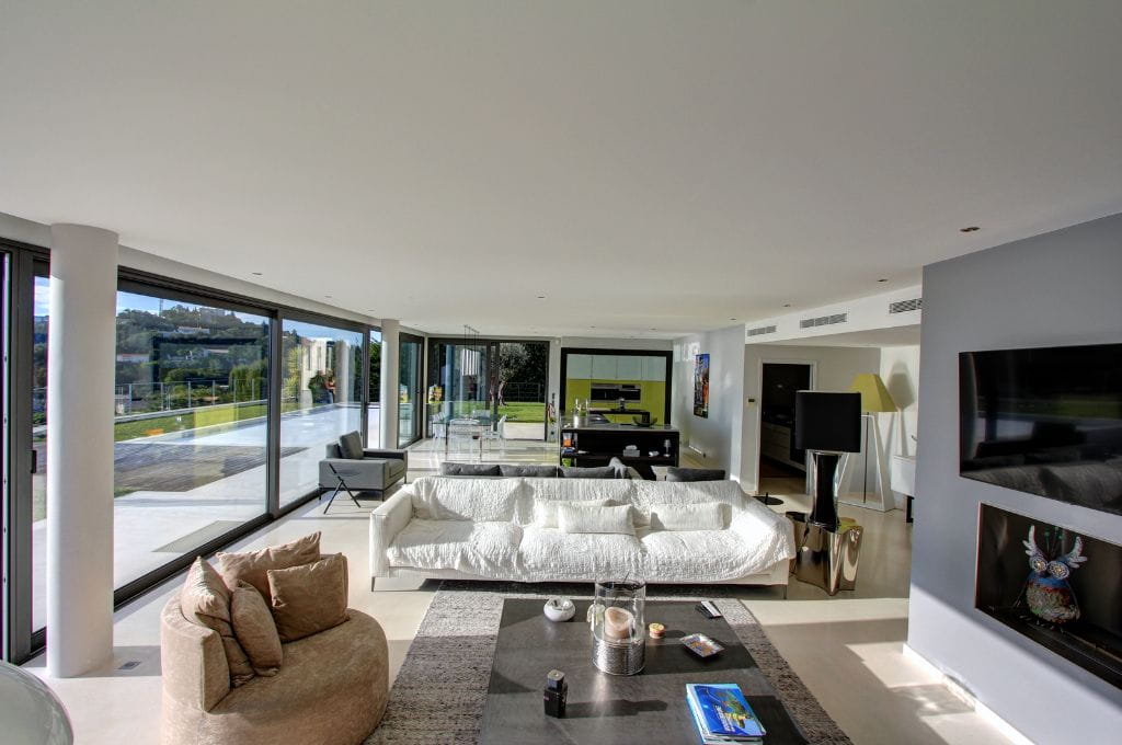 Ensemble de propriété avec vue mer panoramique, aux Issambres Image 3