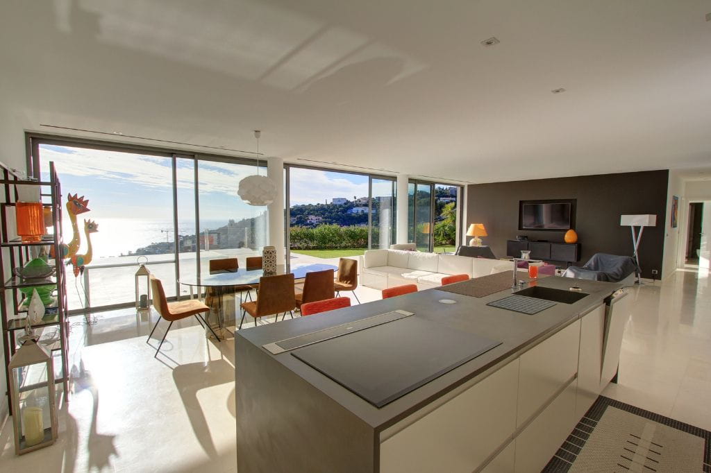 Ensemble de propriété avec vue mer panoramique, aux Issambres Image 9