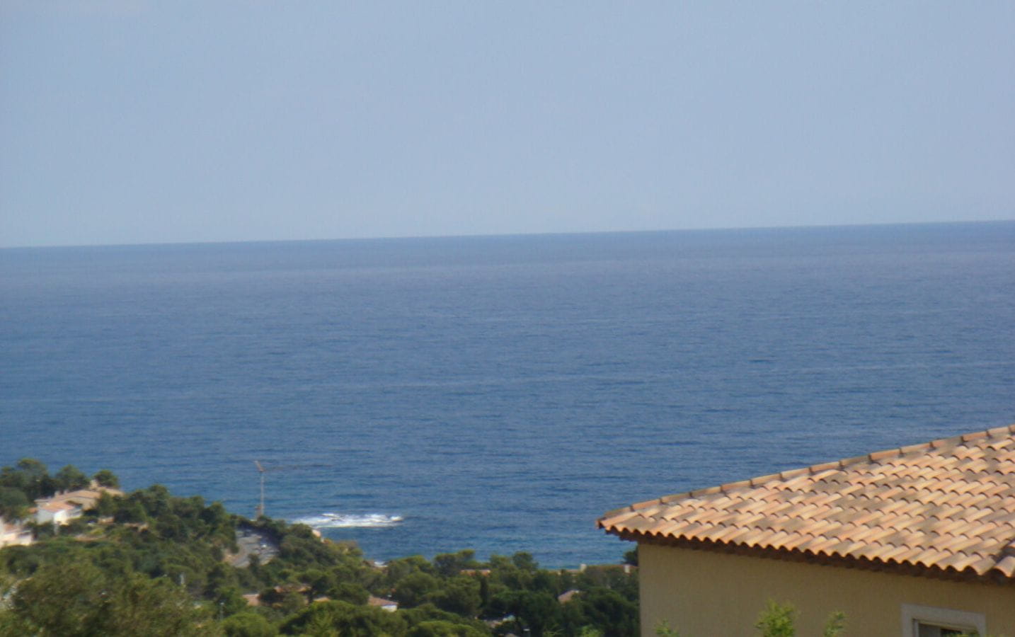 À VENDRE TERRAIN CONSTRUCTIBLE DE 1826M² AVEC VUE MER, AUX ISSAMBRES PROCHE MER Image 8