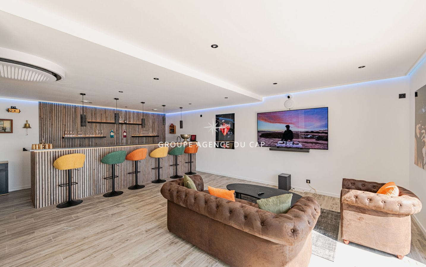 VILLA VUE DEGAGEE JUSQU’A LA MER  GIGARO HELIPORT PISCINE GARAGE LA CROIX VALMER Image 15