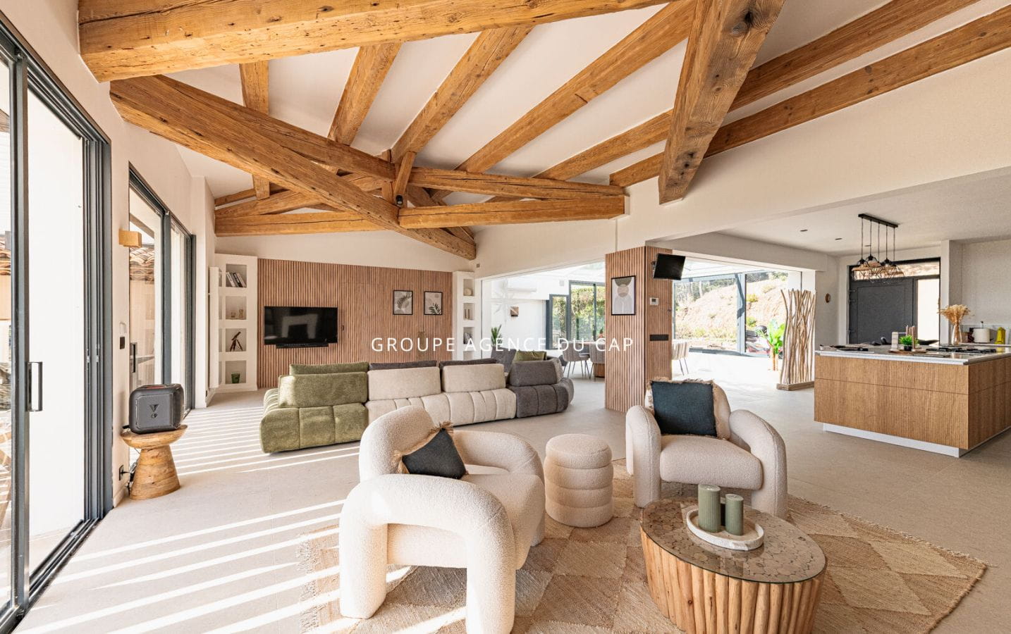 VILLA VUE DEGAGEE JUSQU’A LA MER  GIGARO HELIPORT PISCINE GARAGE LA CROIX VALMER Image 6