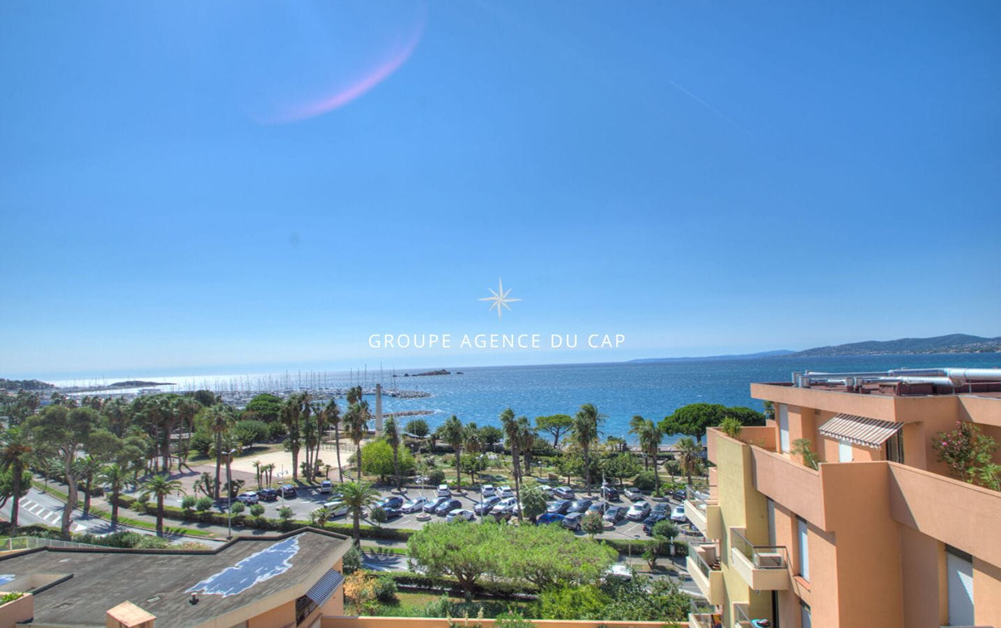 SAINT RAPHAEL APPARTEMENT  DERNIER ETAGE VUE MER PANORAMIQUE Image 1