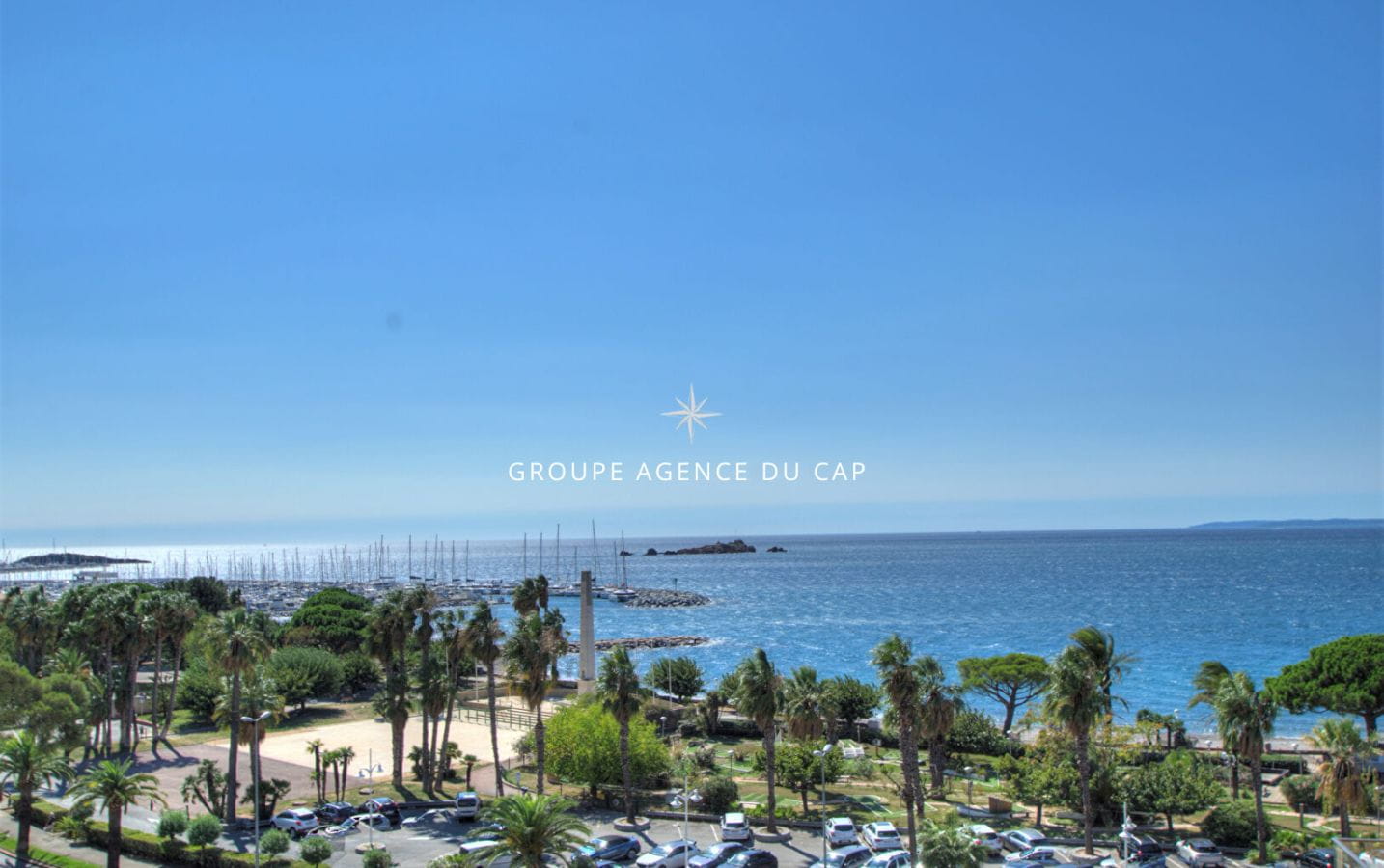 SAINT RAPHAEL APPARTEMENT  DERNIER ETAGE VUE MER PANORAMIQUE Image 0