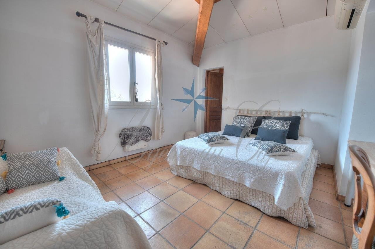 VILLA CHARME VUE DÉGAGÉE 221 M2, 4 CHAMBRES + T2 SAINT  RAPHAEL Image 10