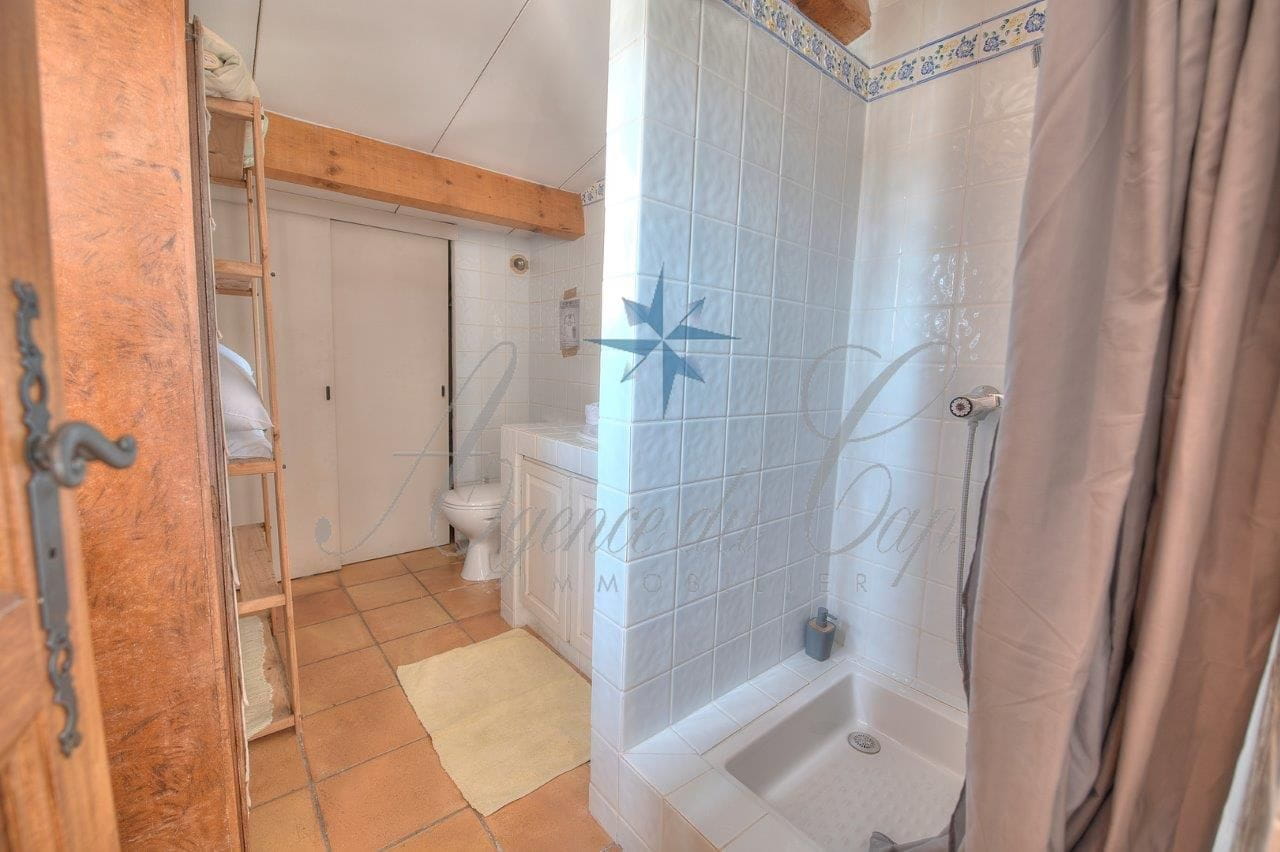 VILLA CHARME VUE DÉGAGÉE 221 M2, 4 CHAMBRES + T2 SAINT  RAPHAEL Image 12