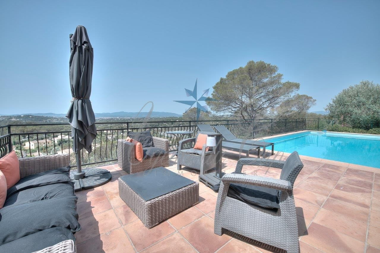 VILLA CHARME VUE DÉGAGÉE 221 M2, 4 CHAMBRES + T2 SAINT  RAPHAEL Image 0