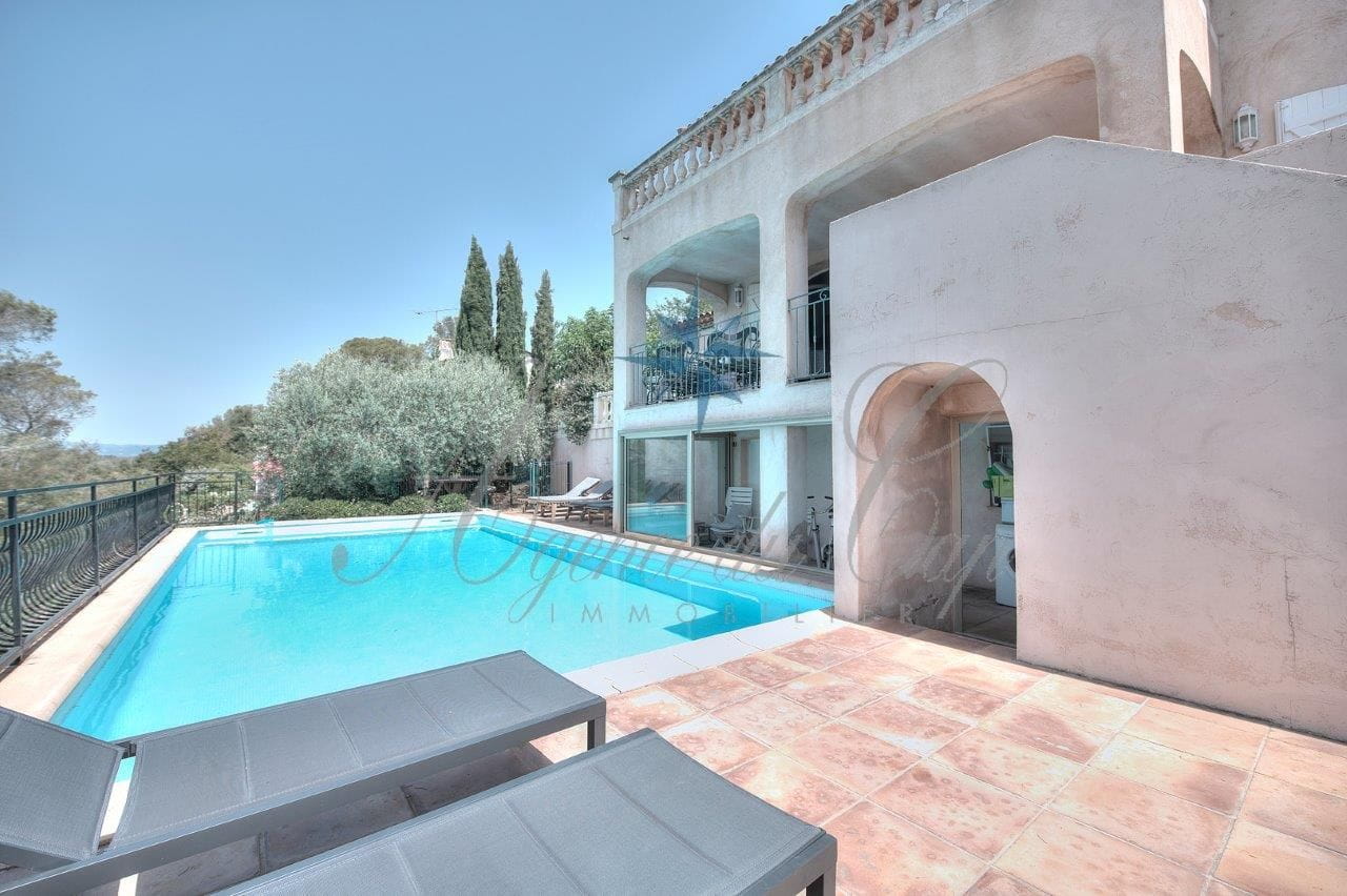 VILLA CHARME VUE DÉGAGÉE 221 M2, 4 CHAMBRES + T2 SAINT  RAPHAEL Image 13