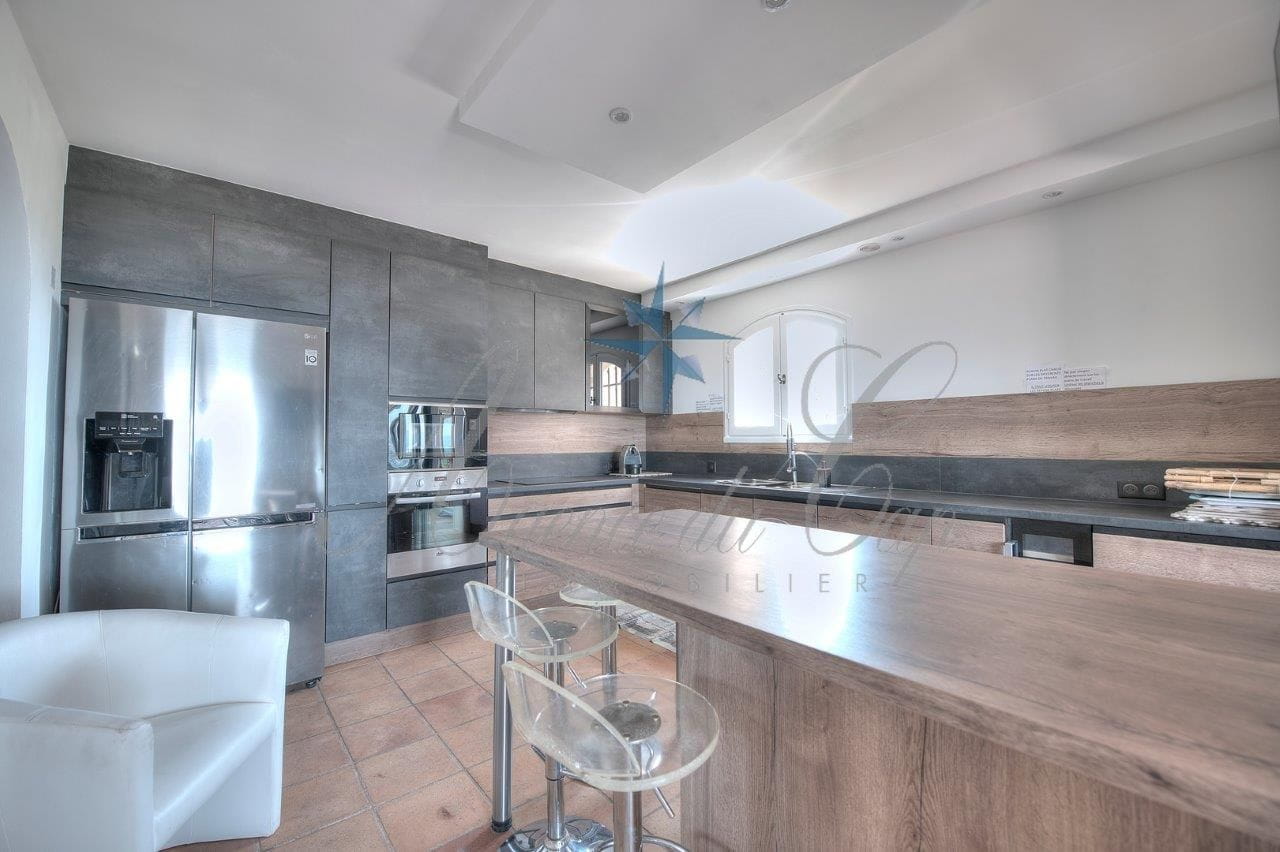 VILLA CHARME VUE DÉGAGÉE 221 M2, 4 CHAMBRES + T2 SAINT  RAPHAEL Image 4