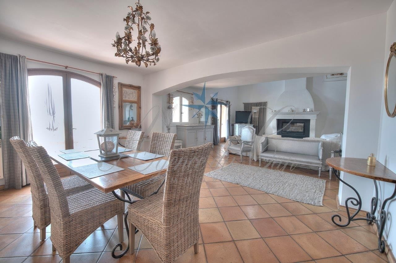 VILLA CHARME VUE DÉGAGÉE 221 M2, 4 CHAMBRES + T2 SAINT  RAPHAEL Image 5