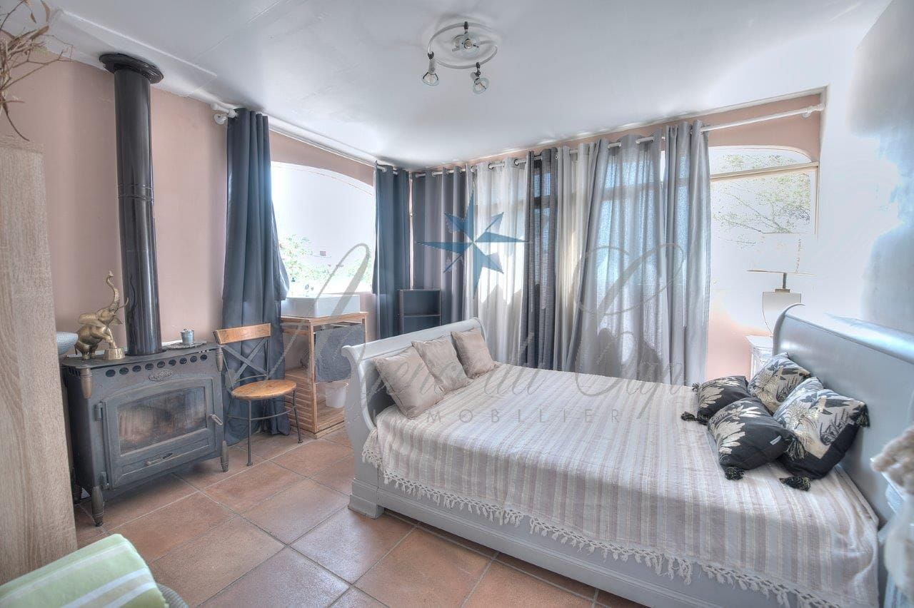 VILLA CHARME VUE DÉGAGÉE 221 M2, 4 CHAMBRES + T2 SAINT  RAPHAEL Image 9