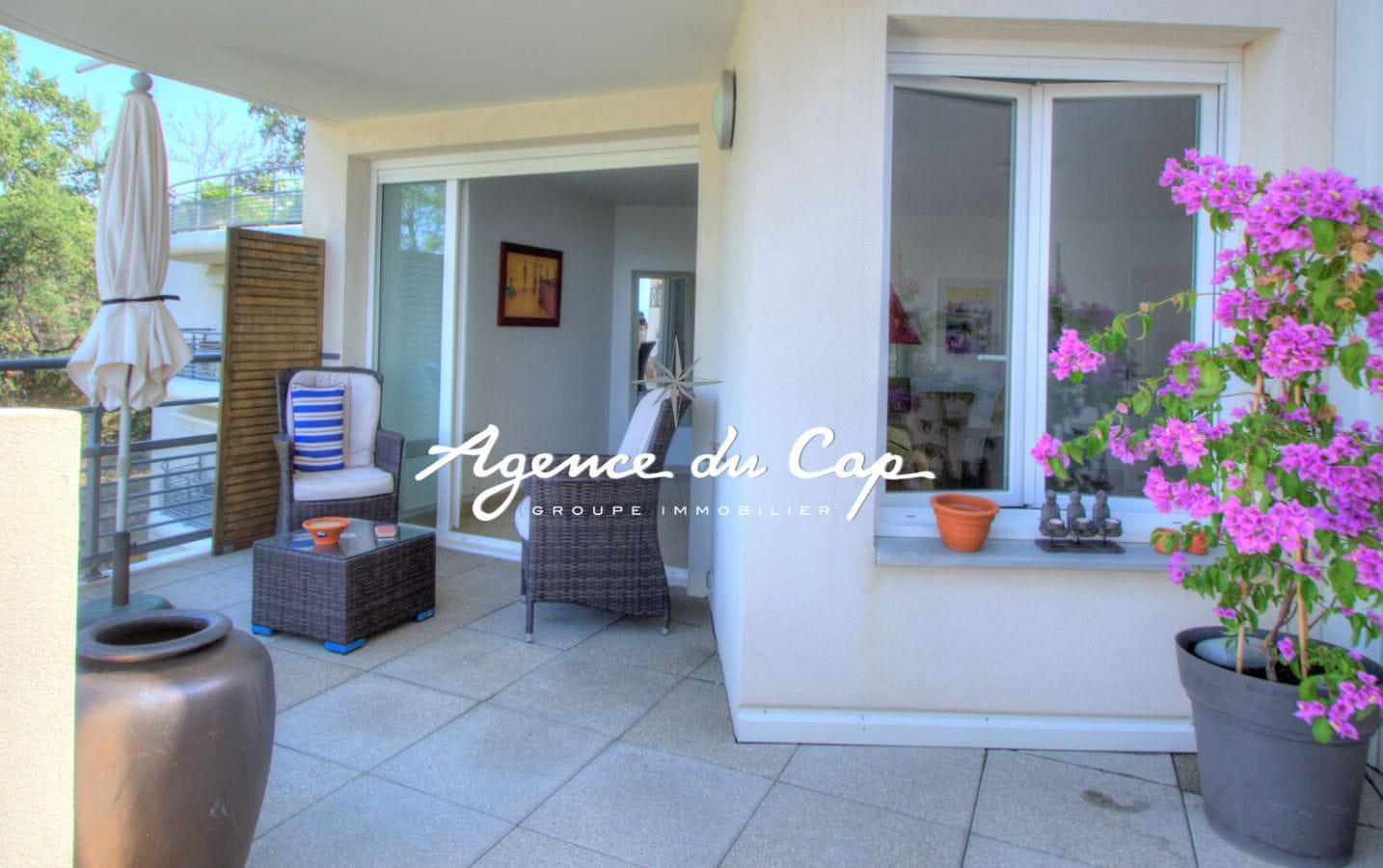 SAINT RAPHAEL BOULOURIS APPARTEMENT VUE MER AVEC PISCINE ET GARAGE Image 5