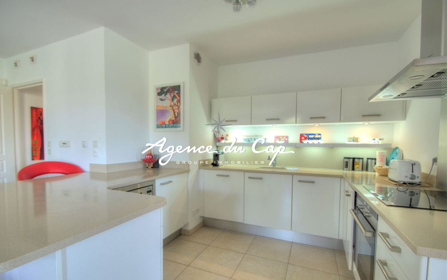 SAINT RAPHAEL BOULOURIS APPARTEMENT VUE MER AVEC PISCINE ET GARAGE Image 7