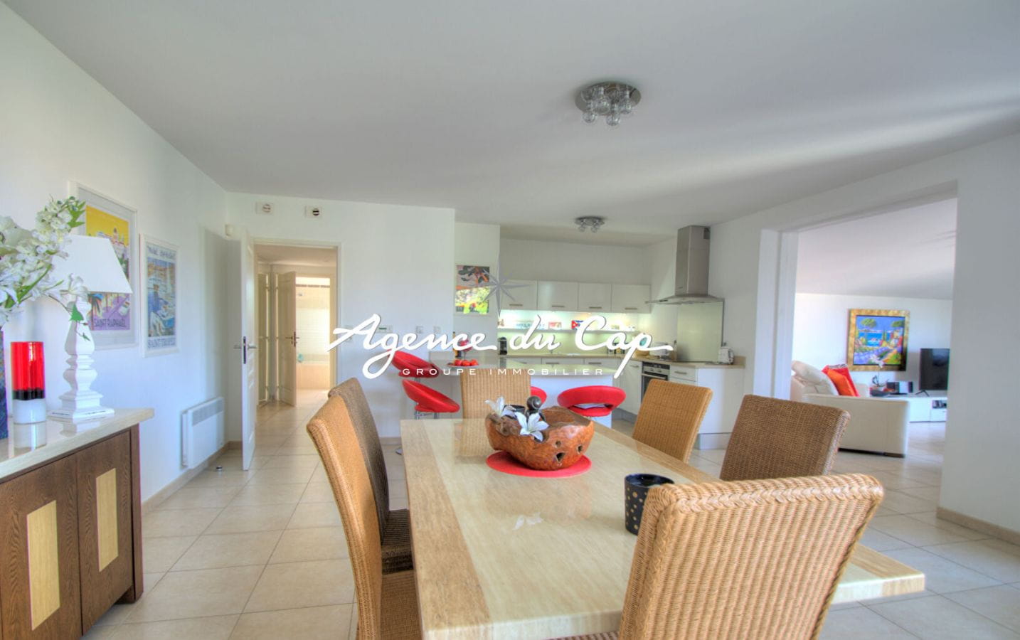 SAINT RAPHAEL BOULOURIS APPARTEMENT VUE MER AVEC PISCINE ET GARAGE Image 8