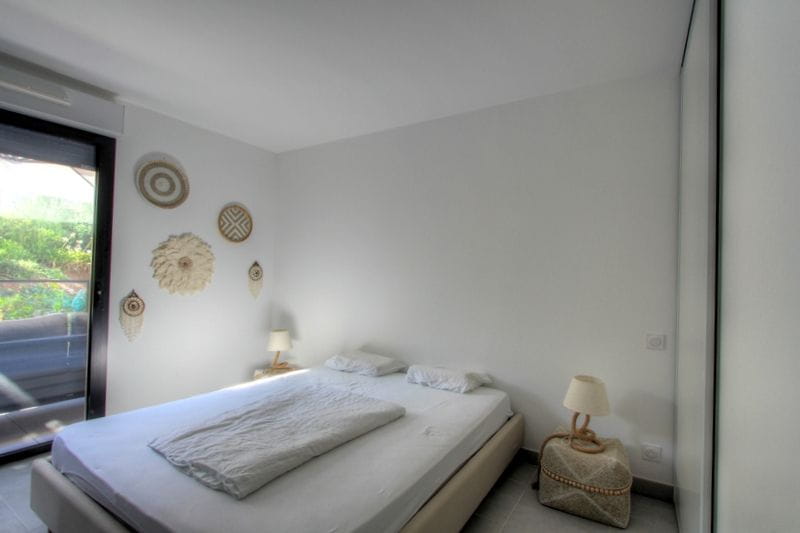 APPARTEMENT VRAI 2 PIECES DE 53M²  AVEC PARKING EN SOUS-SOL ET CAVE, SITUÉ DANS UNE RÉSIDENCE RÉCENTE, À PIED DES PLAGES ET DES COMMERCES DES ISSAMBRES Image 7